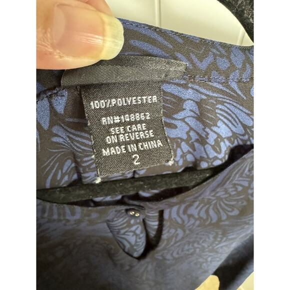 Torrid Womens Blouse Sz 2 2X Black Blue Sharkbite Butterfly Print Georgette - Picture 4 of 4